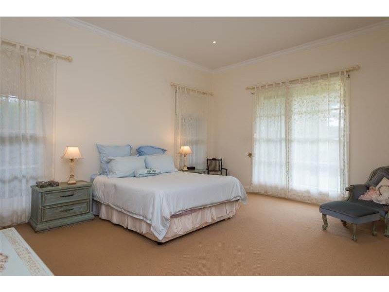 128 Tivendale Road, Officer VIC 3809