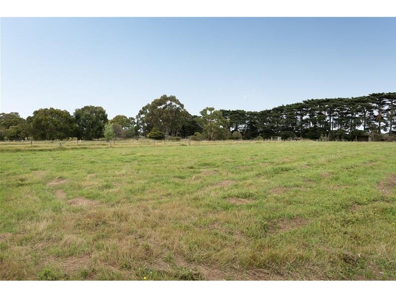 128 Tivendale Road, Officer VIC 3809