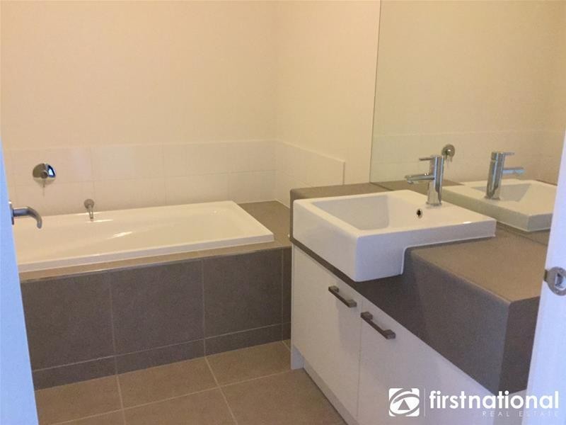 41/23 Atlantic  Drive, Pakenham VIC 3810