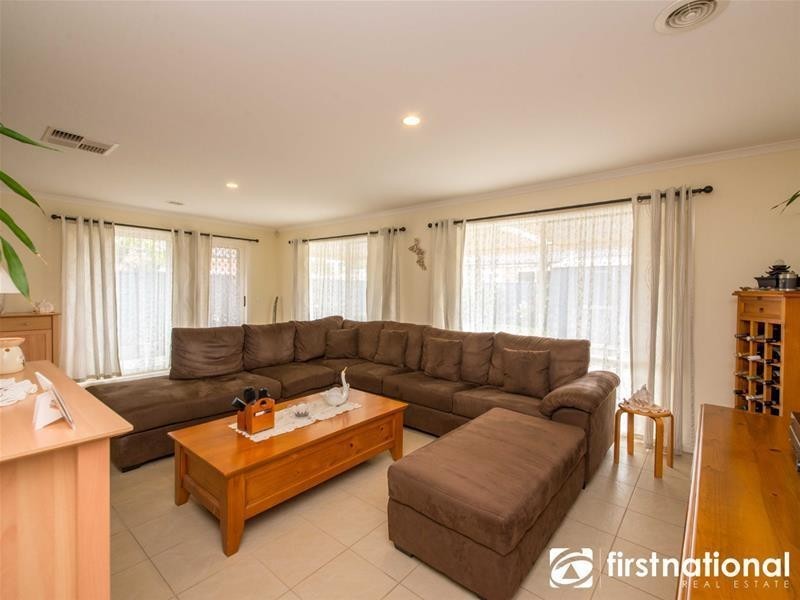 2 Gum Place, Pakenham VIC 3810