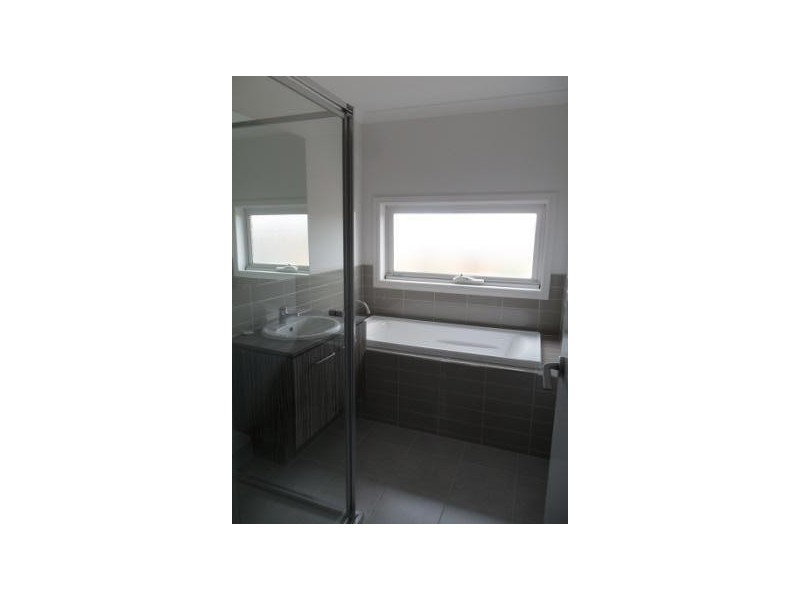 3 Illawarra Avenue, Clyde VIC 3978