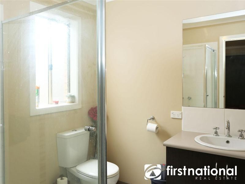 28 Walnut Way, Pakenham VIC 3810