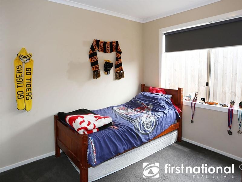 28 Walnut Way, Pakenham VIC 3810