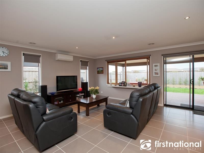 15 Webster Way, Pakenham VIC 3810