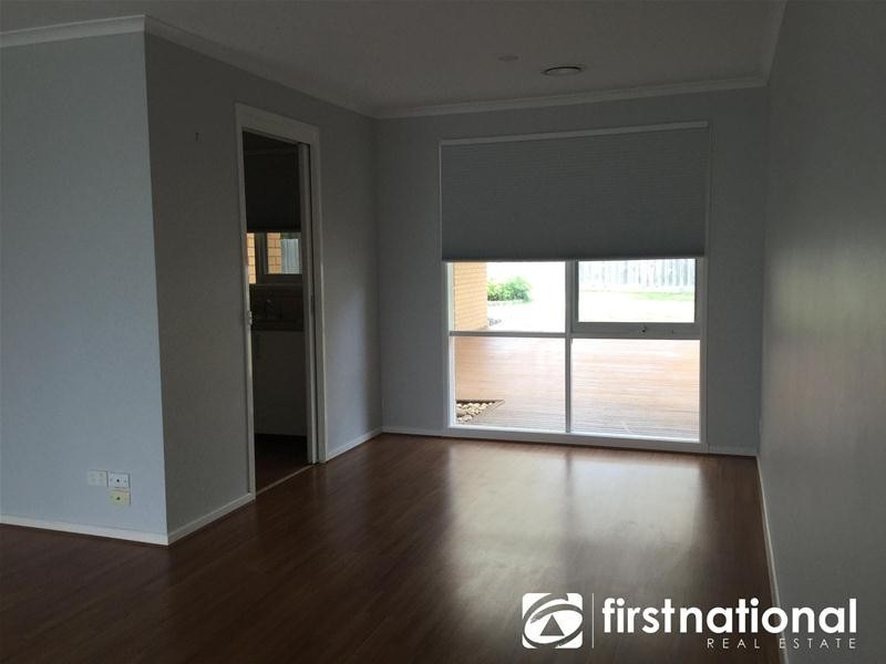 44 Eagle Drive, Pakenham VIC 3810