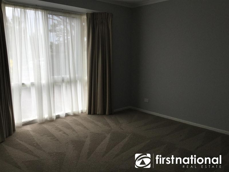 44 Eagle Drive, Pakenham VIC 3810