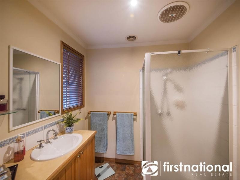 24 Kent Road, Narre Warren VIC 3805