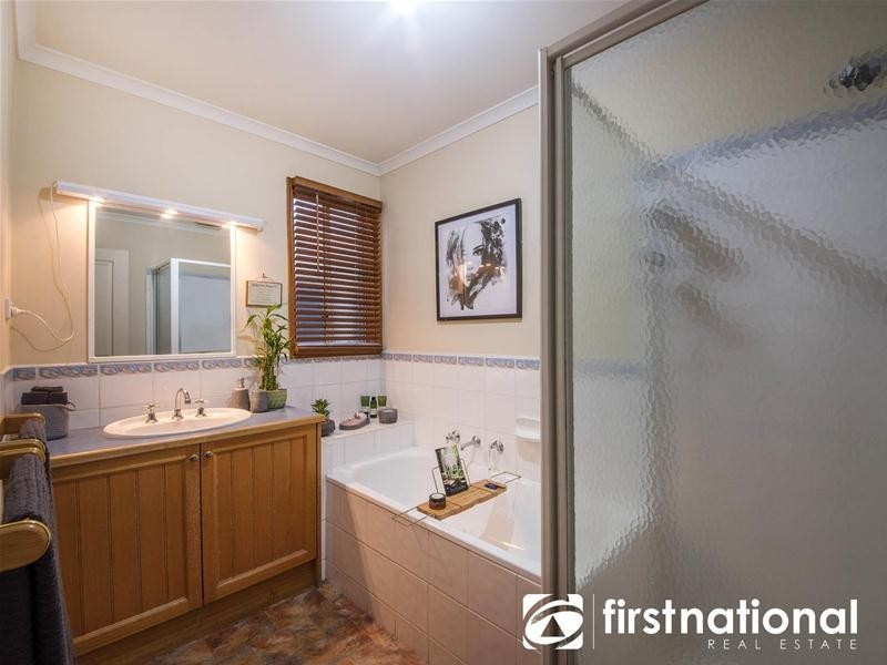 24 Kent Road, Narre Warren VIC 3805