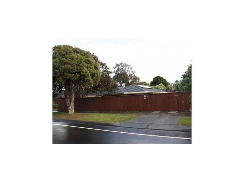 52 Cheviot Avenue, Berwick VIC 3806