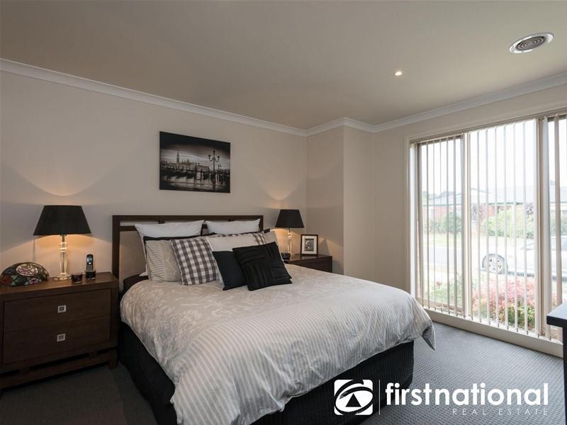 7 Bambi Place, Pakenham VIC 3810