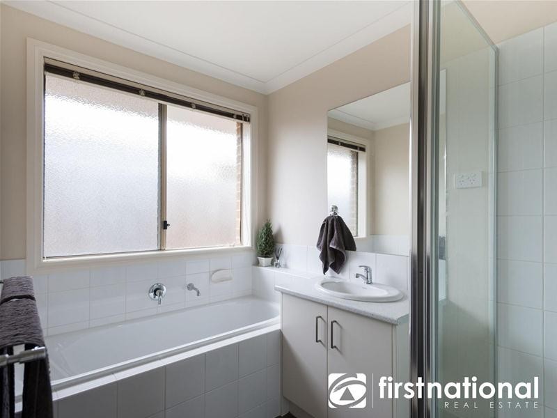 7 Bambi Place, Pakenham VIC 3810