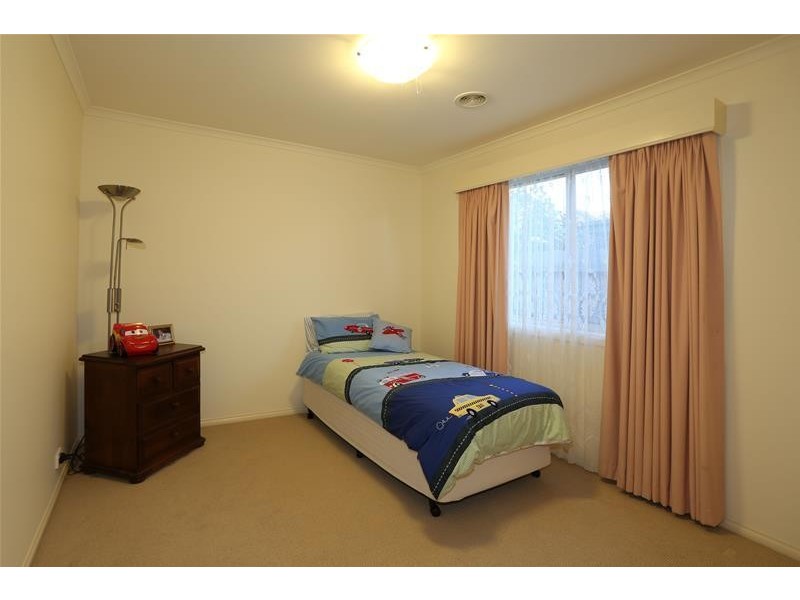 9 McCartney Drive, Narre Warren South VIC 3805