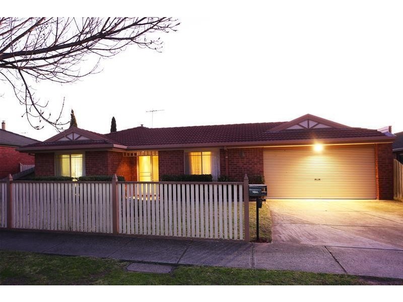 9 McCartney Drive, Narre Warren South VIC 3805