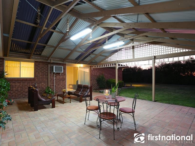 9 McCartney Drive, Narre Warren South VIC 3805