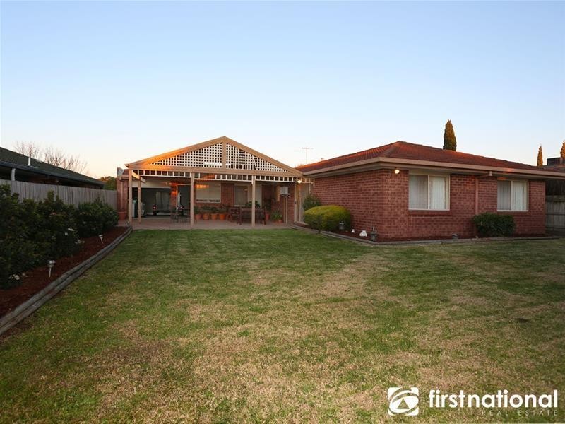 9 McCartney Drive, Narre Warren South VIC 3805