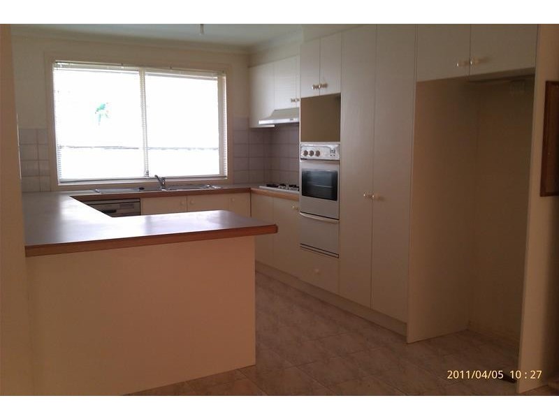 44 Kendall Drive, Narre Warren VIC 3805