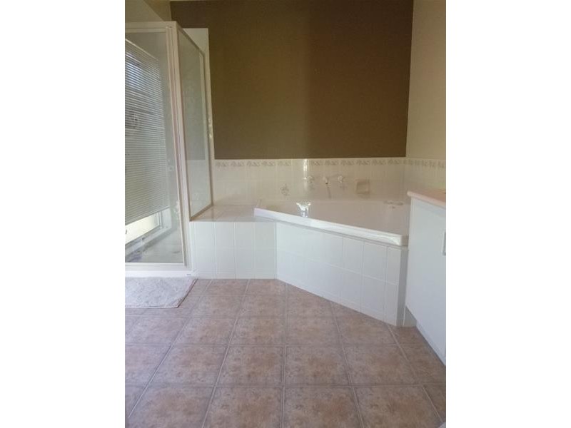 53 The Promenade, Narre Warren South VIC 3805