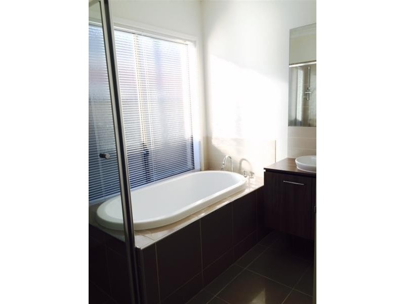 72 Mackillop Way, Clyde North VIC 3978