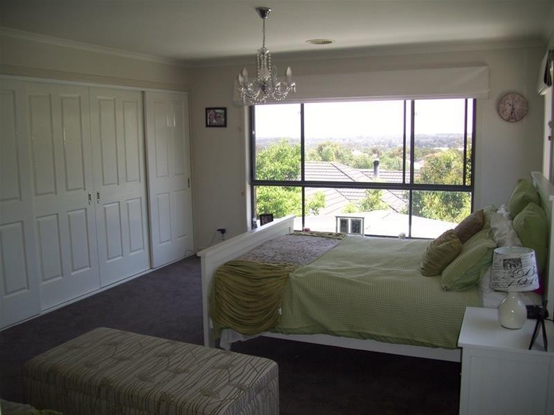 15 Sorrento Avenue, Berwick VIC 3806