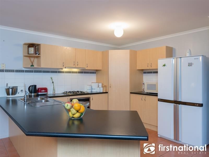 49 Parkwood Avenue, Narre Warren South VIC 3805