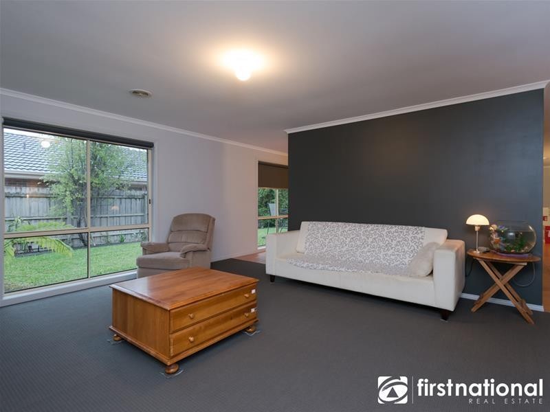 49 Parkwood Avenue, Narre Warren South VIC 3805