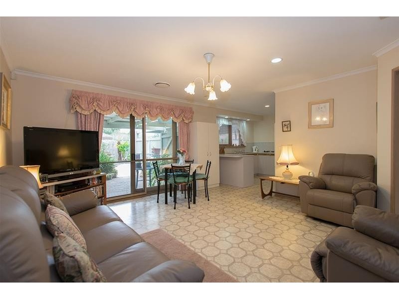 8 Ashfield Drive, Berwick VIC 3806