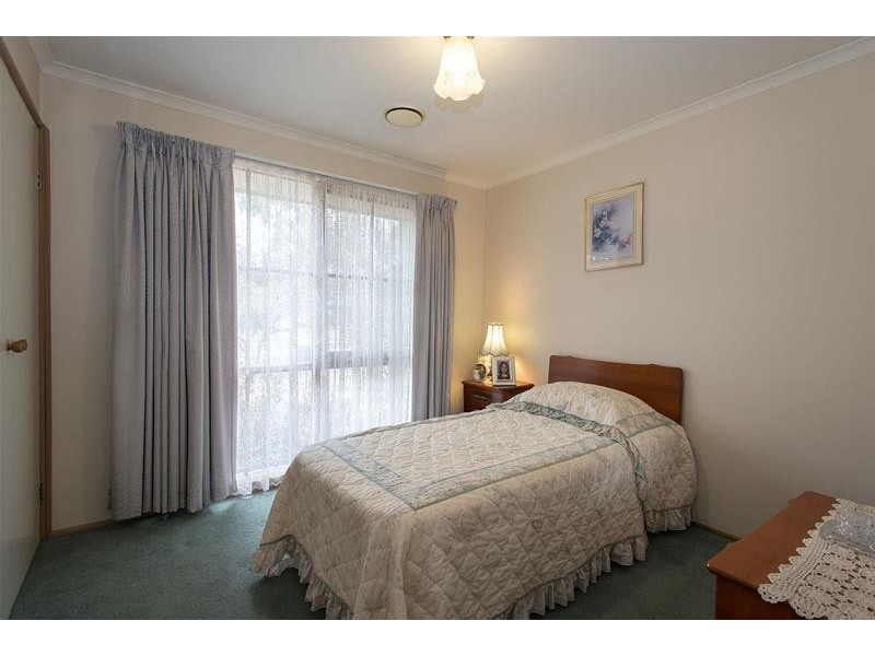 8 Ashfield Drive, Berwick VIC 3806
