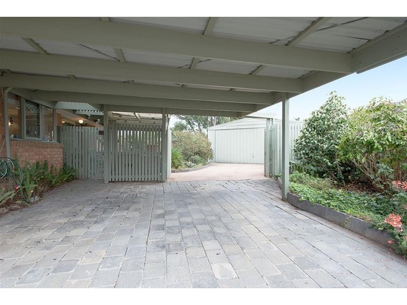 8 Ashfield Drive, Berwick VIC 3806