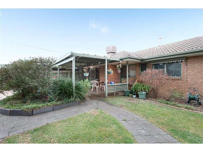 8 Ashfield Drive, Berwick VIC 3806