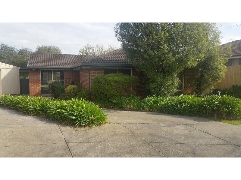 6 Moloney Court, Berwick VIC 3806