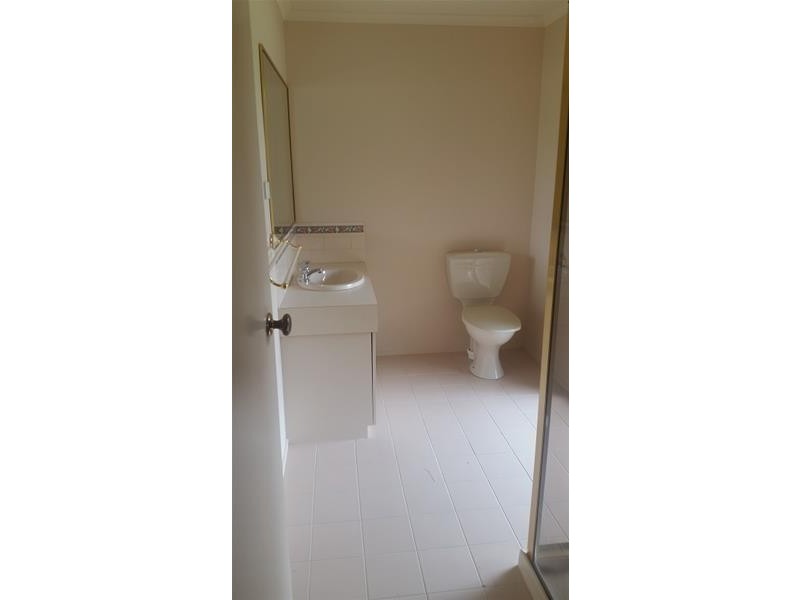 6 Moloney Court, Berwick VIC 3806