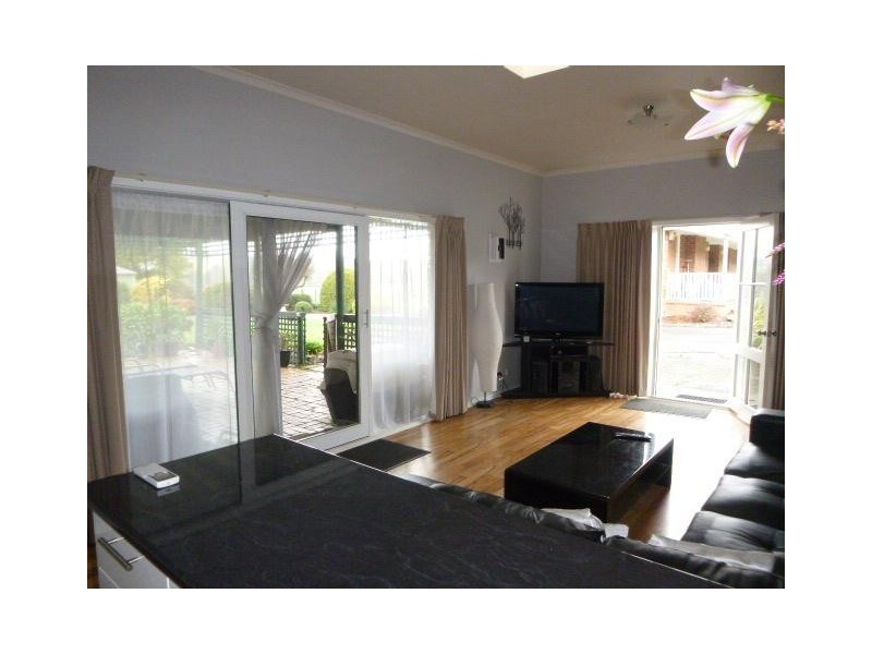 2 Mountain Flat Road, Narre Warren East VIC 3804