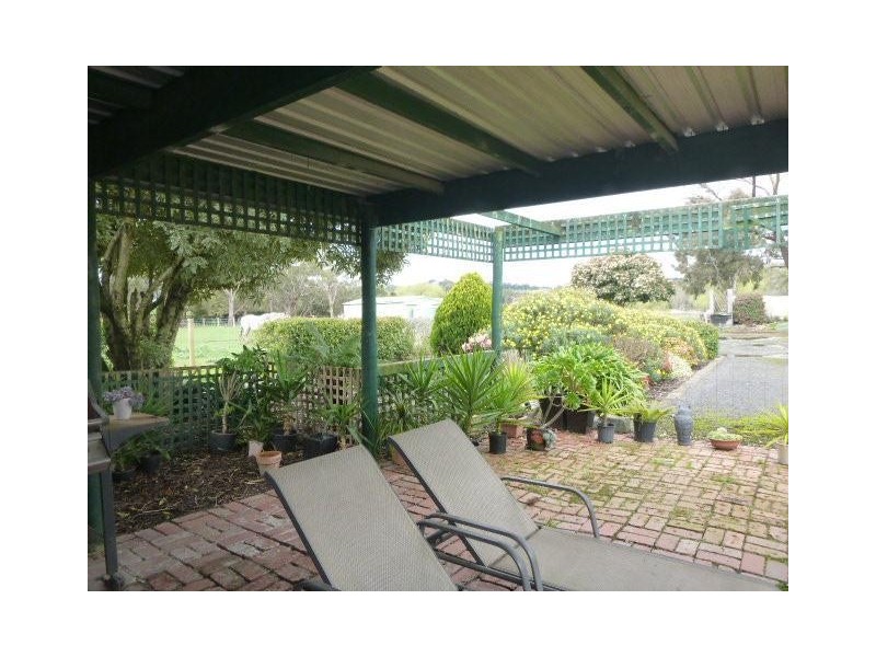 2 Mountain Flat Road, Narre Warren East VIC 3804