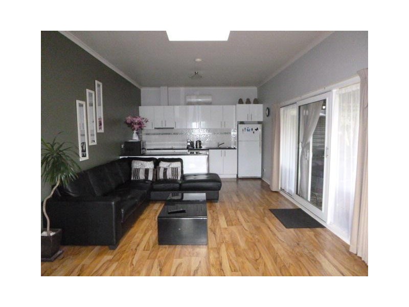 2 Mountain Flat Road, Narre Warren East VIC 3804