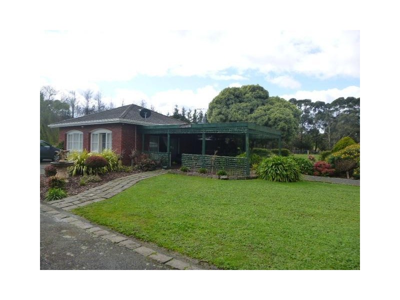 2 Mountain Flat Road, Narre Warren East VIC 3804