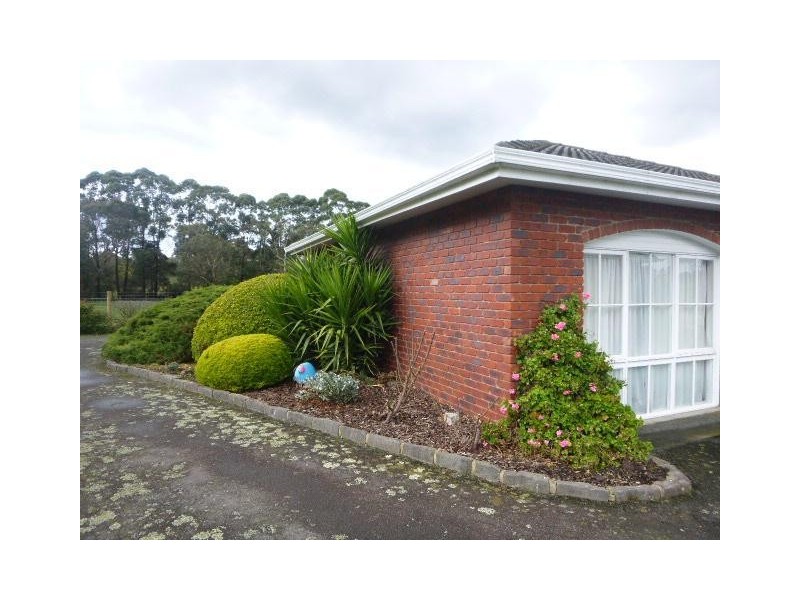 2 Mountain Flat Road, Narre Warren East VIC 3804