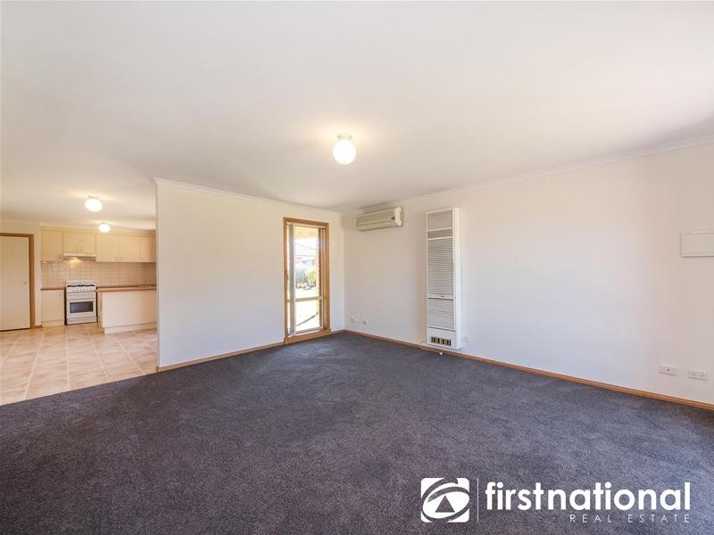 7 Lauren Square, Pakenham VIC 3810