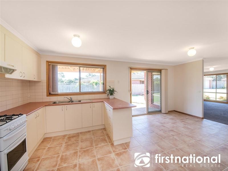 7 Lauren Square, Pakenham VIC 3810