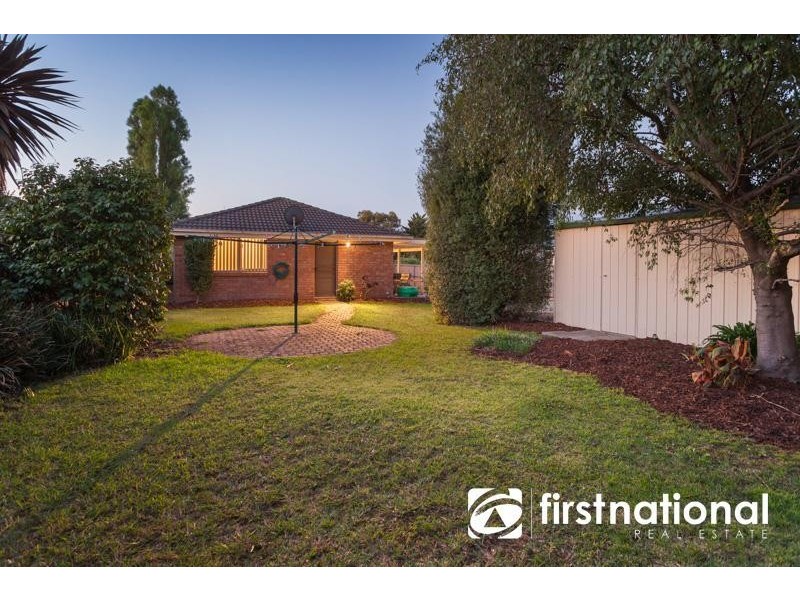 5 Martingale Place, Pakenham VIC 3810