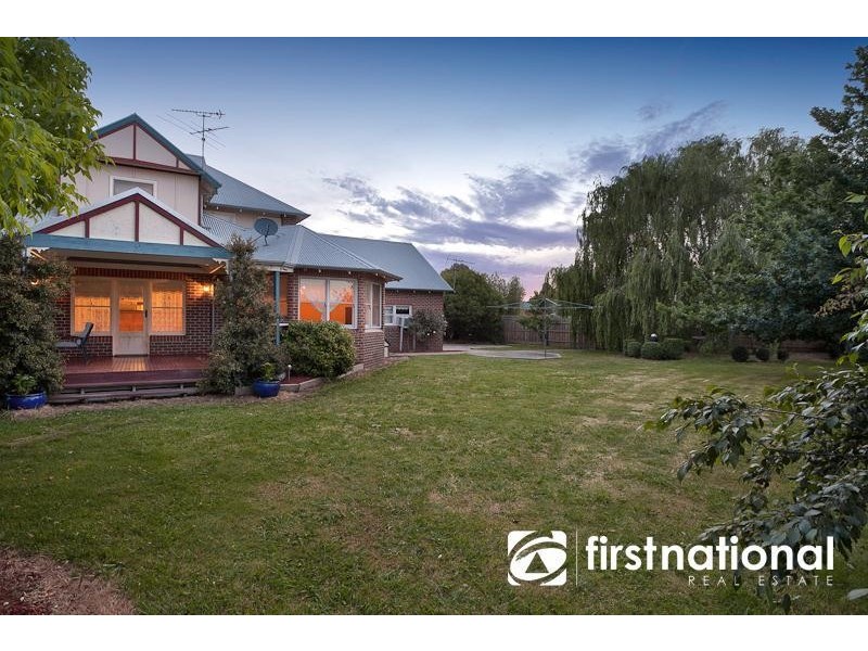 4 Fairway Court, Pakenham VIC 3810