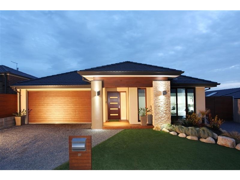 37 Harrison Way, Pakenham VIC 3810