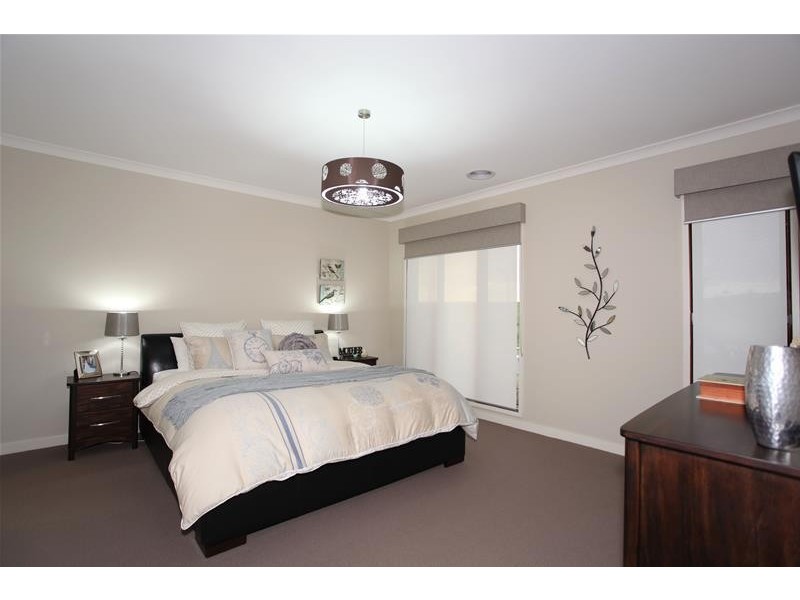 37 Harrison Way, Pakenham VIC 3810