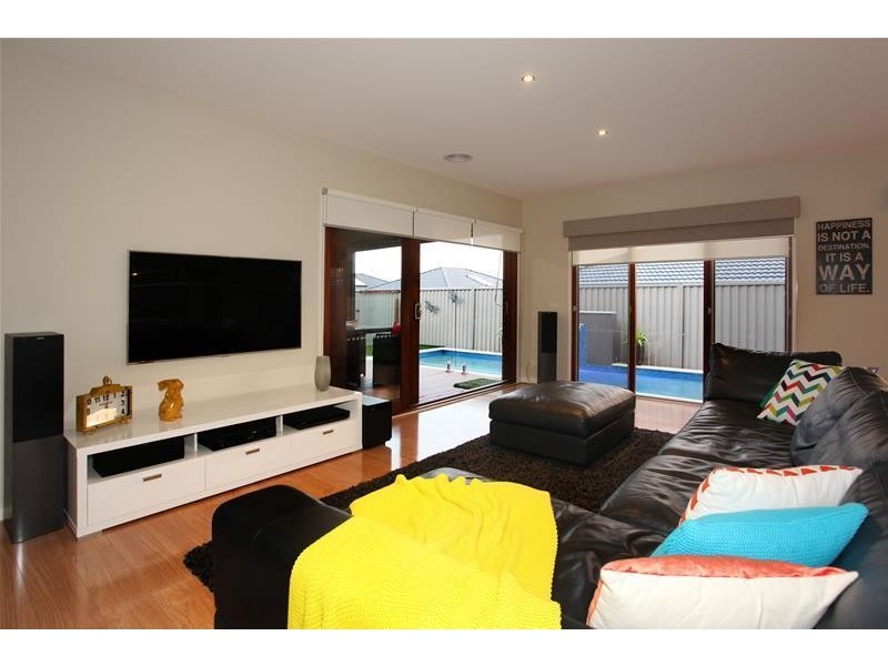 37 Harrison Way, Pakenham VIC 3810