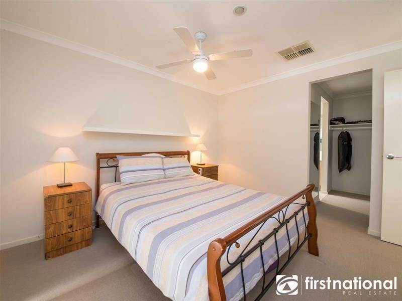 122 Sandalwood Drive, Pakenham VIC 3810