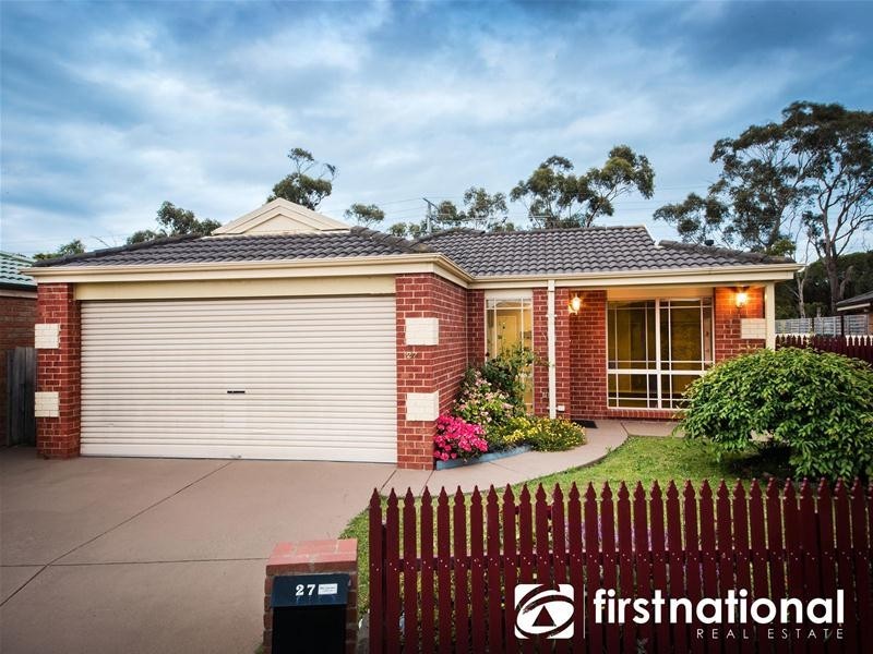 27 Maria Crescent, Pakenham VIC 3810