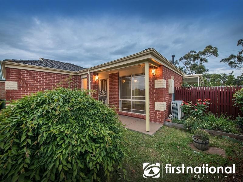 27 Maria Crescent, Pakenham VIC 3810