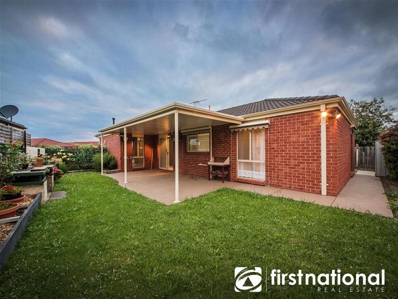 27 Maria Crescent, Pakenham VIC 3810