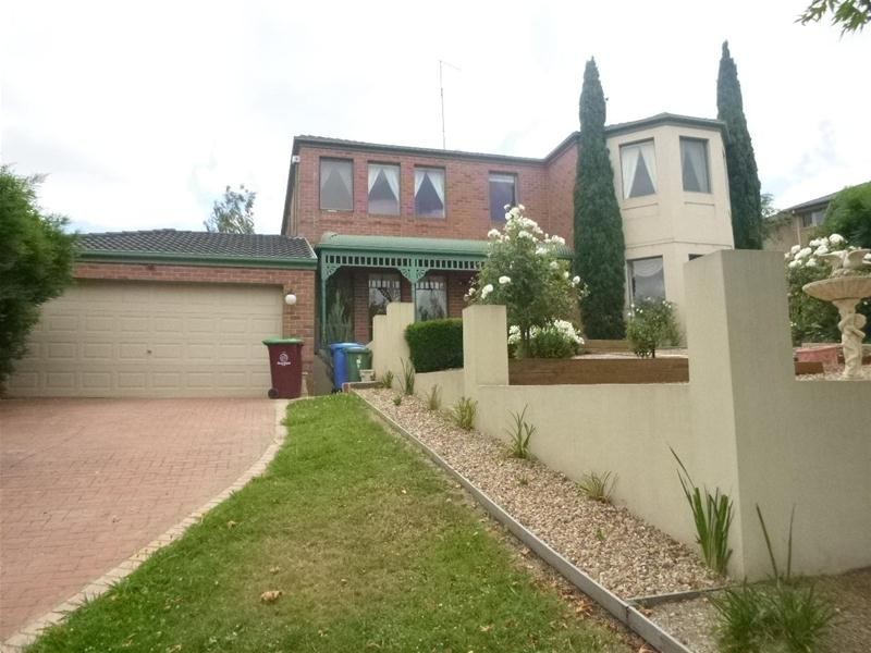 11 Gavinton Place, Berwick VIC 3806