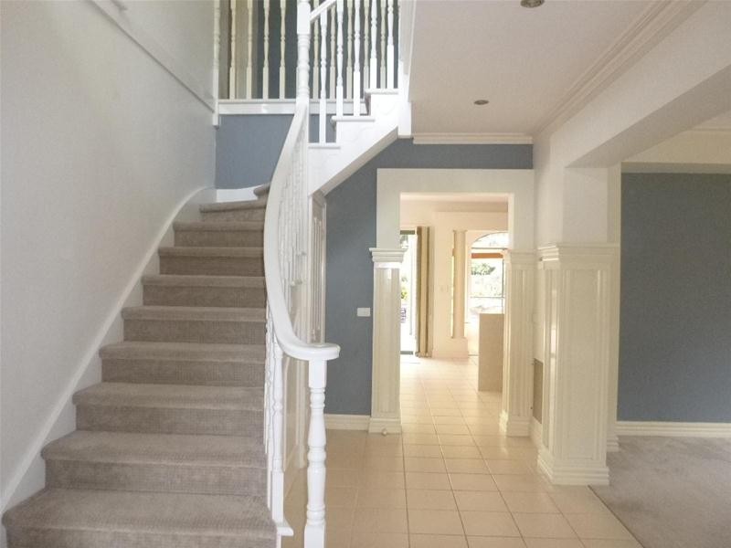 11 Gavinton Place, Berwick VIC 3806