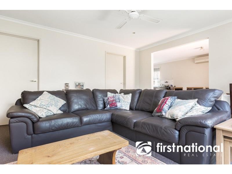 2 Jacqueline Place, Pakenham VIC 3810